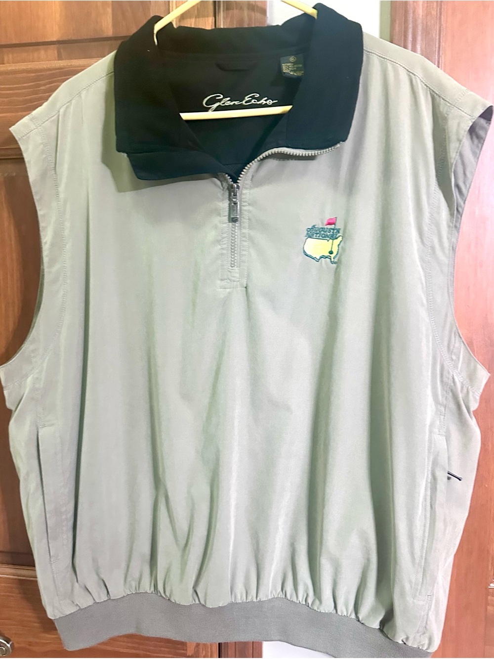 Vintage Men’s beige Augusta National Sleeveless Windbreaker Vest